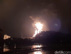 Warga Ulas Kebakaran Tangki Kilang Pertamina Cilacap: Di Bravo Juga Saat Petir