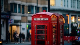 Inggris Lindungi Boks Telepon Merah Favorit Turis untuk Selfie
