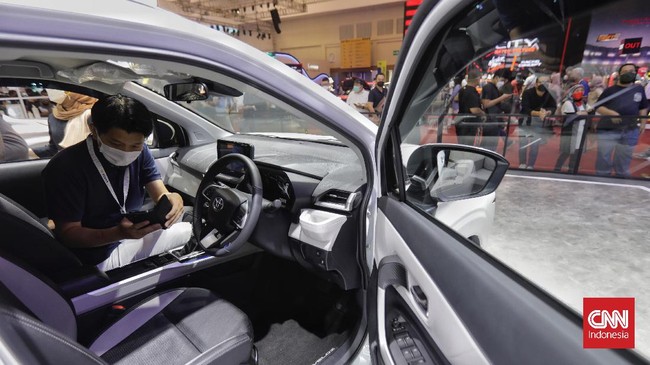 Hasil penjualan mobil baru Januari-September 2024 baru mencapai 633 ribu unit, masih jauh dari target 1,1 juta unit pada tahun ini.