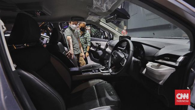 Astra Prediksi Penjualan Mobil Baru Indonesia Capai 950 Ribu Unit Gaikindo memprediksi penjualan mobil tahun ini 900 ribu unit, sedangkan Astra International lebih optimisitis yakni 900-950 ribu unit.