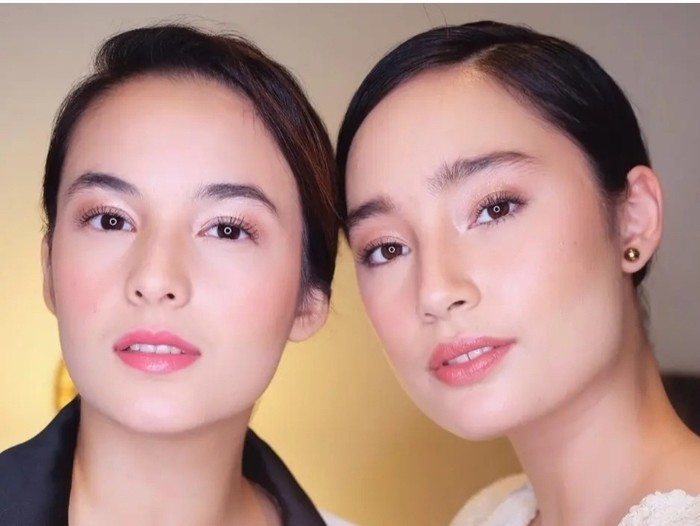 Hayo, siapa yang masih sering ketukar saat mengenali mereka berdua? Sama-sama aktif bermain film dan iklan, Chelsea Islan dan Tatjana Saphira ini memang terlihat seperti anak kembar ya. (Foto: instagram/ryanogilvy)