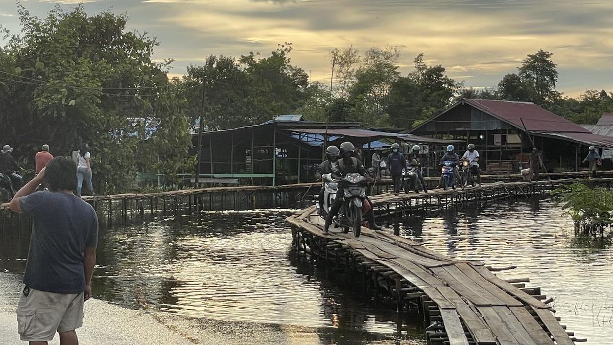 13 Jembatan di Sintang Kalbar Putus Diterjang Banjir