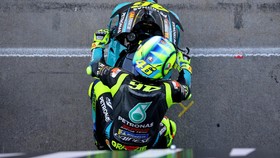 Arti Finis ke-10 pada Balapan Terakhir Rossi di MotoGP
