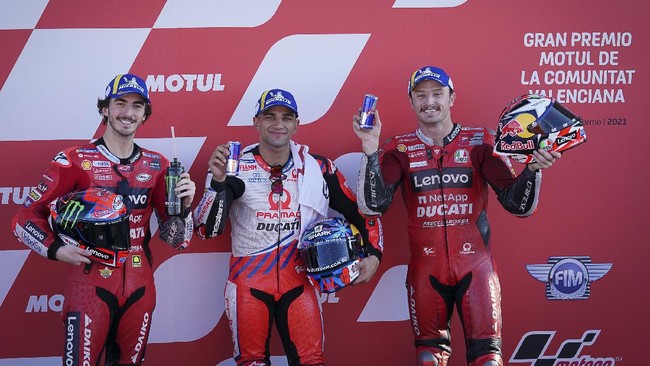 FOTO: Kualifikasi Terakhir Rossi di MotoGP dan Kejutan Mural