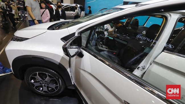 Berdasarkan data Gabungan Industri Kendaraan Bermotor Indonesia (Gaikindo), Toyota masih menempati urutan pertama sebagai merek terlaris dengan 28.367 unit.