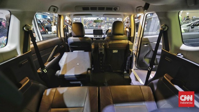 Mitsubishi Xpander dan Xpander Cross dikenal sebagai low MPV dengan pendekatan sedikit berbeda.