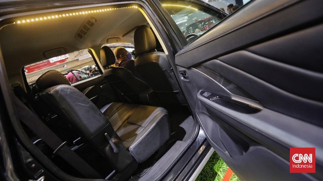 Menjelang tutup tahun 2021, penjualan mobil dan motor justru mengalami kenaikan.