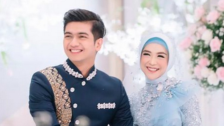 Pernikahan Ria Ricis dan Teuku Ryan Pernikahan Ria Ricis dan Teuku Ryan