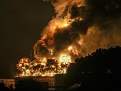 Kilatan Petir Pemicu Api Terekam CCTV Kilang Pertamina Cilacap