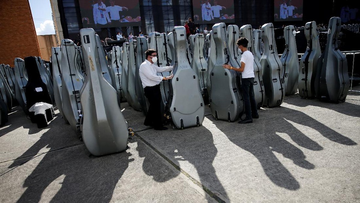 FOTO: Venezuela Pecahkan Rekor Dunia Gelar Orkestra Terbesar