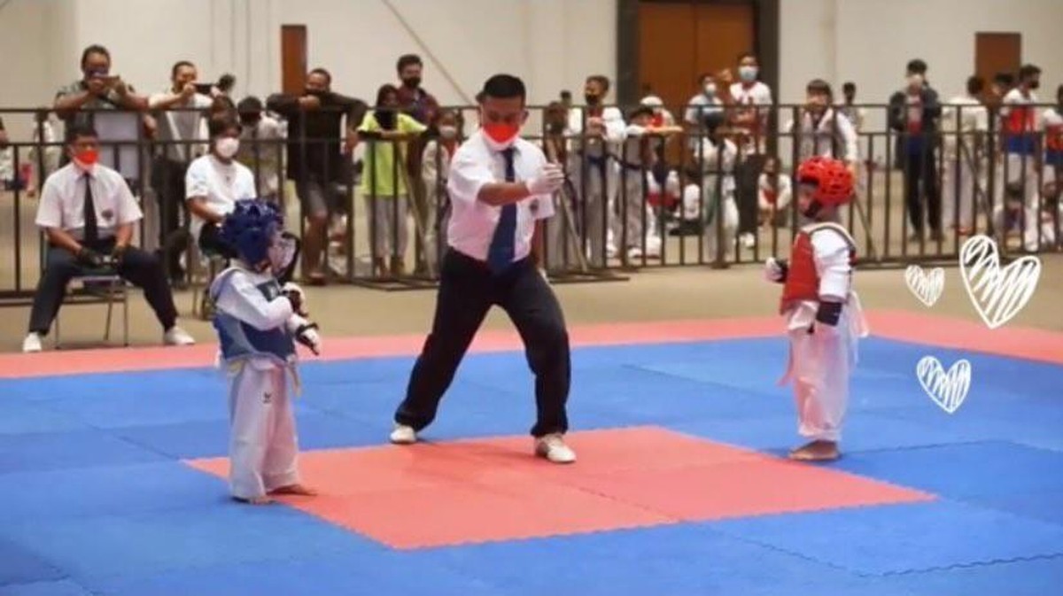 Cucu Presiden Jokowi&comma; Jan Ethes bikin bangga usai menjuarai pertandingan Taekwondo di Solo&period; Yuk intip aksinya&excl;