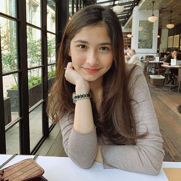 8 Potret Faye Nicole yang Dituding Jebak Vanessa Angel Kasus Prostitusi