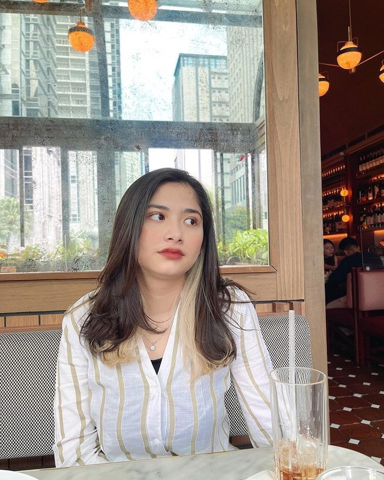 8 Potret Faye Nicole yang Dituding Jebak Vanessa Angel Soal Kasus Prostitusi Potret Faye Nicole yang Dituding Jebak Vanessa Angel Soal Kasus Prostitusi