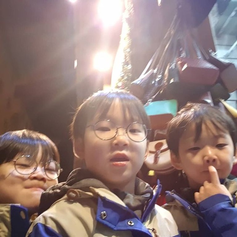 8 Potret Terbaru Si Kembar Tiga 'Return of Superman' yang Kini Makin Lucu & Gemas Potret Terbaru Si Kembar Tiga 'Return of Superman' yang Kini Makin Lucu & Gemas