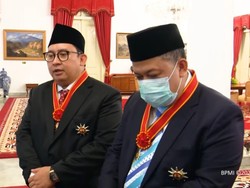 Fadli Zon Puasa Bicara, Fahri Konsisten Membela