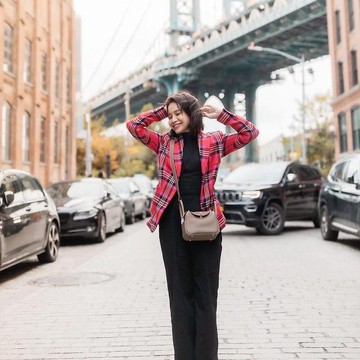 img-title Intip Potret Gaya Rossa saat Berlibur di New York, Stylish dan Kelihatan Awet Mudanya!