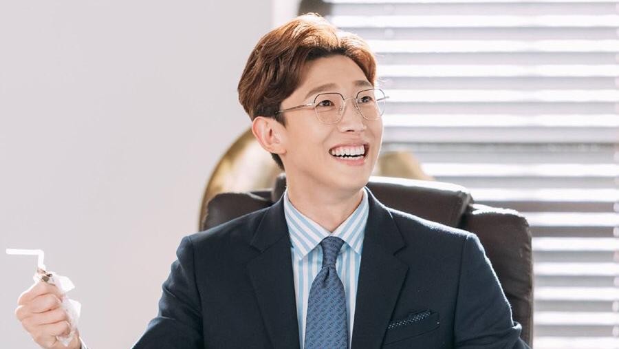 Istri Lahirkan Anak Pertama, Kang Ki Young Resmi Jadi Ayah