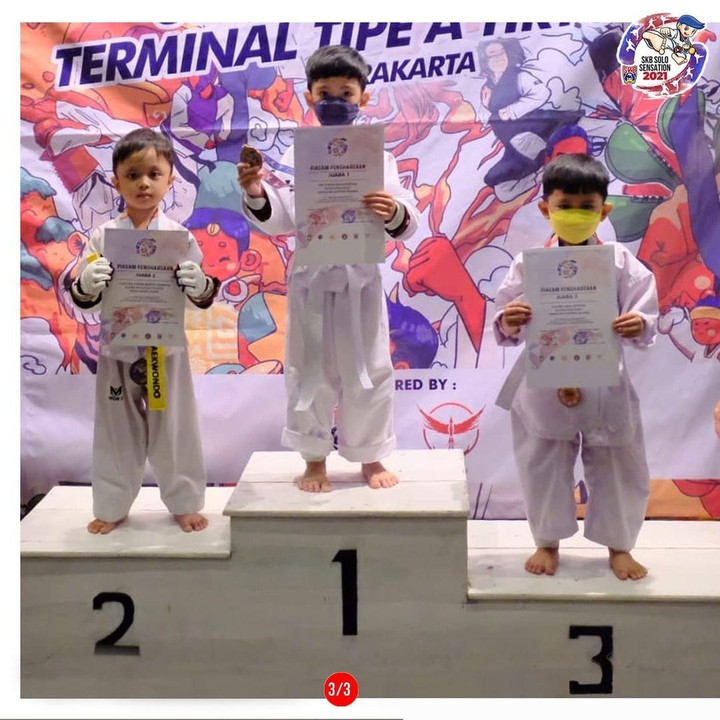 <p>Jan Ethes berhasil meraih kemenangan di babak final setelah mengalahkan lawannya dengan skor 25-10, Bunda. (Foto: Instagram @gibran_rakabuming)</p>