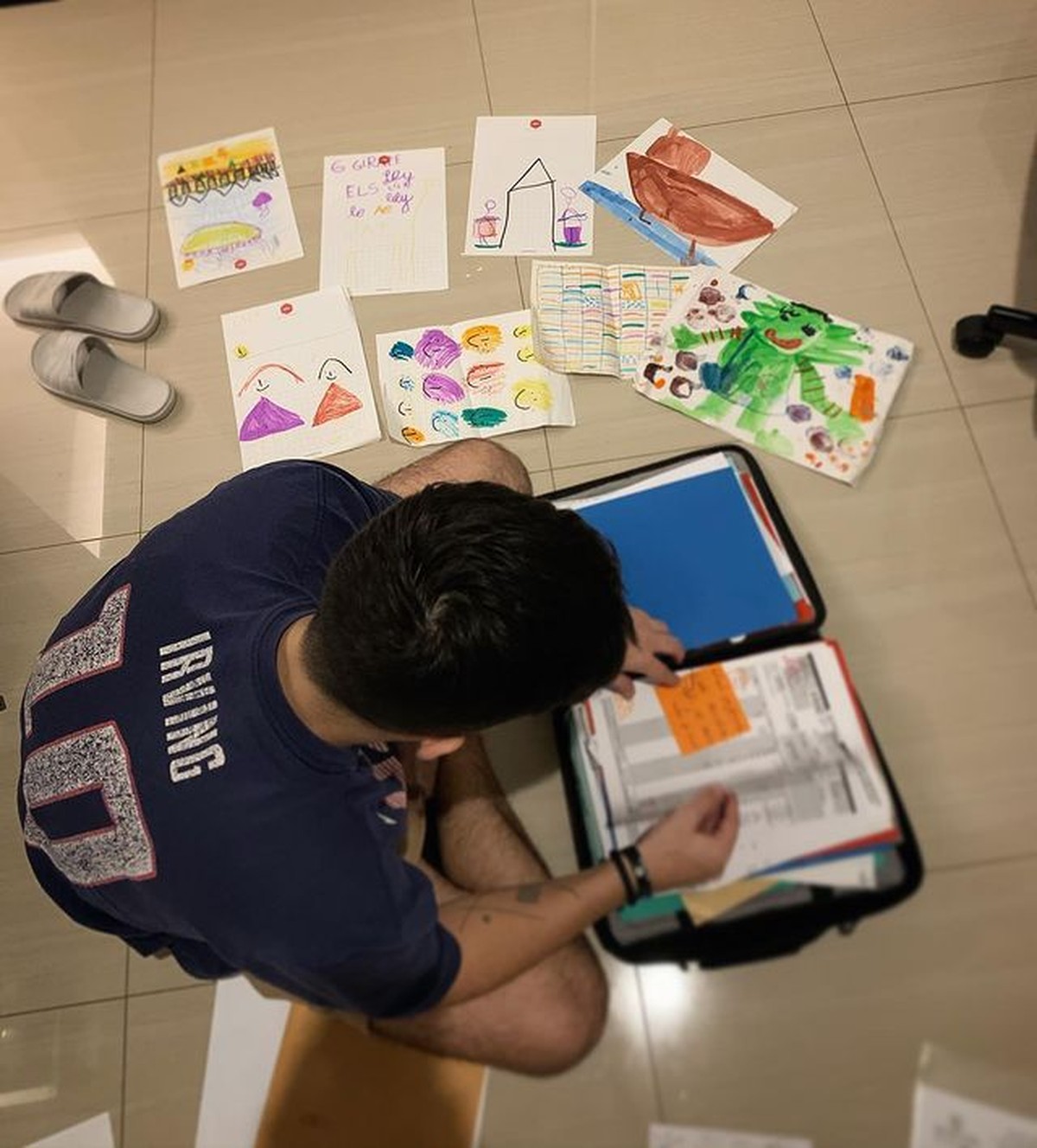 Chef Renatta diketahui sedang menjalani asmara dengan seorang bule Prancis bernama Antoine Fantino&period; Yuk intip kebersamaan mereka&excl;