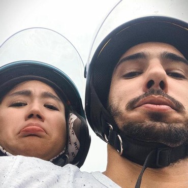 Jarang Diekspos, Ini 6 Potret Kebersamaan Chef Renatta & Kekasihnya