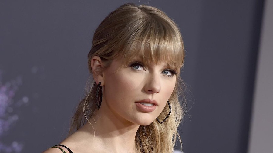 Writer-director Taylor Swift attends a premiere for the short film 
