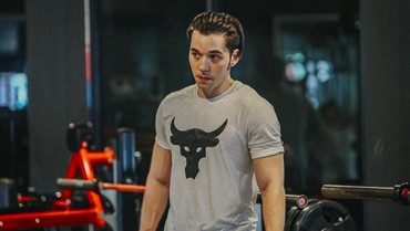 img-title Mesra dengan Pacar Baru, Stefan William Emosi Dicibir Warganet