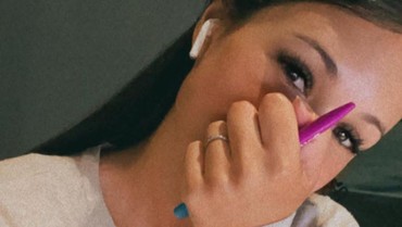 Kangen Pacar, Stefan William Perlihatkan Wajah Ria Andrews
