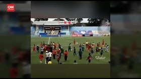 VIDEO: Pertandingan 2x45 Menit Usai, Pemain Baku Hantam