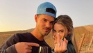 Taylor Lautner mantan kekasih Taylor Swift baru saja melamar kekasihnya dengan cara romantis&period; Yuk intip&excl;