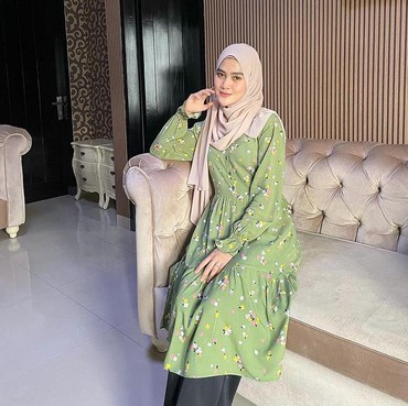 Jadi Sorotan Lagi, Henny Rahman Bertikai dengan 2 Wanita Ini