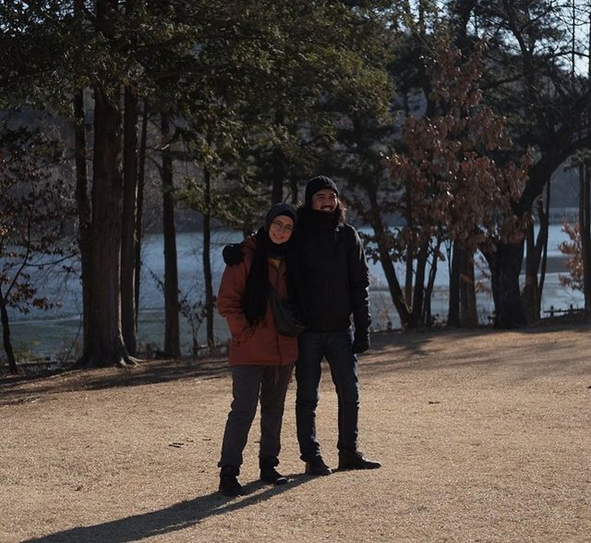 Keluarga Duta vokalis band Sheila On 7 memang terkenal harmonis dan sederhana jauh dari gosip&period; Yuk intip potretnya&excl;