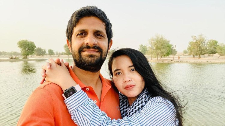 Aliya Yasir dan Suami yang Tinggal di Dubai