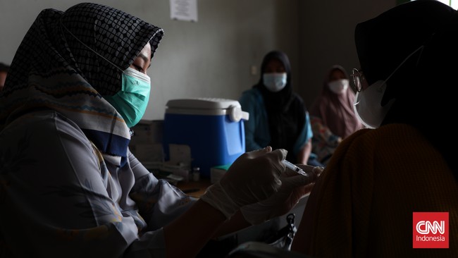 CNNIndonesia merangkum peristiwa dan informasi perihal perkembangan kasus covid di Indonesia dalam 24 jam terakhir, diantaranya soal rencana vaksin anak di DKI.