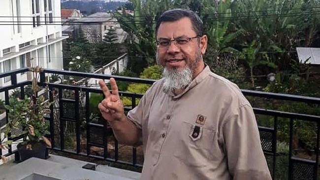 Densus 88 Antiteror Polri resmi menerbitkan surat penahanan terhadap Farid Okbah, Ahmad Zain An-Najah dan Anung Al Hamat pada Selasa (7/12).
