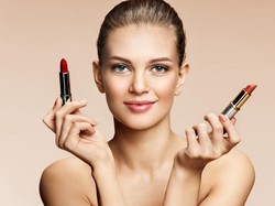 Disukai Pria, Pakai Warna Lipstik Ini Saat Nge-date Sama Si Dia