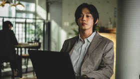 Sederet Persiapan Yoo Ah-in Jadi Pemimpin Kultus di Hellbound