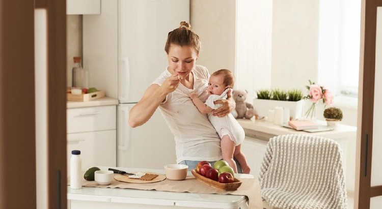 5 Camilan Lezat untuk Busui Ini Bantu Bayi Cepat Gemuk Bun! Bukan hanya enak untuk dilahap Bunda menyusui, lima camilan berikut ini juga bisa membuat Si Kecil cepat gemuk lho. Apa saja 5 camilan itu? Simak di sini, yuk.
