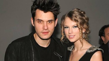 img-title Ditindas & Didoakan Mati oleh Fans Taylor Swift, Ini Balasan John Mayer