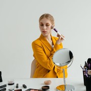 Hindari Jerawat, Ini 4 Cara Menemukan Kuas Makeup yang Tepat untuk Pemilik Kulit Sensitif