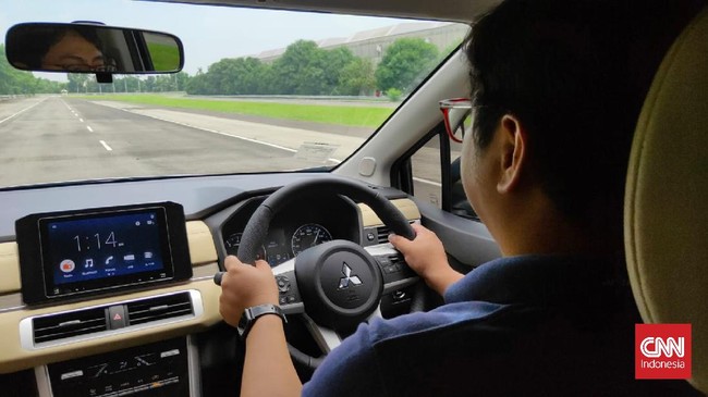 Saya menjajal Xpander baru varian Ultimate CVT di sirkuit kecil Bridgestone di Karawang, Jawa Barat, pada Selasa (16/11).