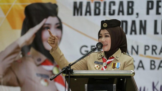 Atalia Kamil melantik pengurus Majelis Pembimbing Cabang, Kwartir Cabang, dan Lembaga Pemeriksa Keuangan Gerakan Pramuka Kota Bekasi 2021-2026, Senin (15/11).