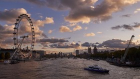 8 Fakta Menarik Sungai Thames, Lokasi Penemuan Hiu Beracun
