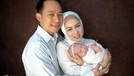 Fazeela Meshwa Athari atau baby Meshwa anak ketiga Denny Cagur dan Shanty melakukan sesi pemotretan perdananya&period; Yuk intip&excl;