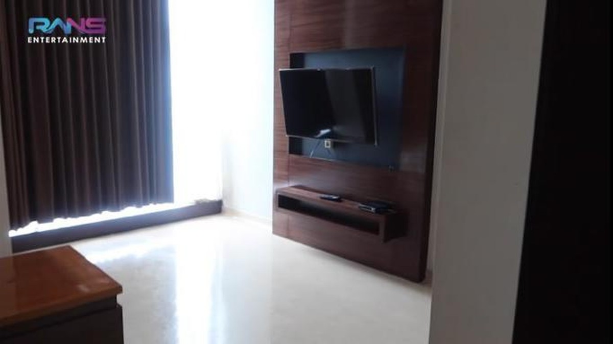 Raffi Ahmad dan Nagita Slavina mengunjungi rumah sakit memeriksa Rafathar sekaligus melihat kamar bersalin Nagita&period; Yuk intip&excl;