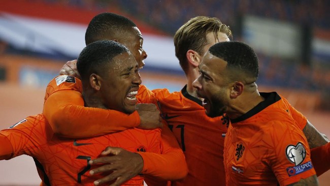 Timnas Belanda mengamankan tiket ke Piala Dunia 2022 usai menang 2-0 atas Norwegia pada laga terakhir Grup G.
