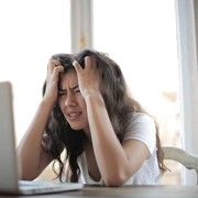 Sering Merasa Bersalah Karena Nggak Produktif? Ini 5 Cara Agar Kamu Nggak Terjebak Toxic Productivity!