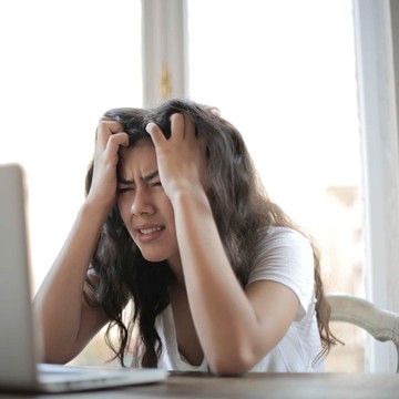 img-title Sering Merasa Bersalah Karena Nggak Produktif? Ini 5 Cara Agar Kamu Nggak Terjebak Toxic Productivity!