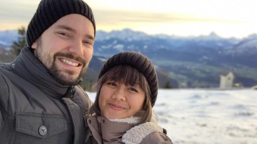 KISAH CINTA NANCY DAN BASTI