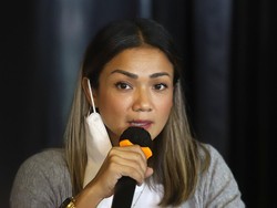 Nirina Zubir Ngaku Diperlakukan Kasar oleh Keluarga ART