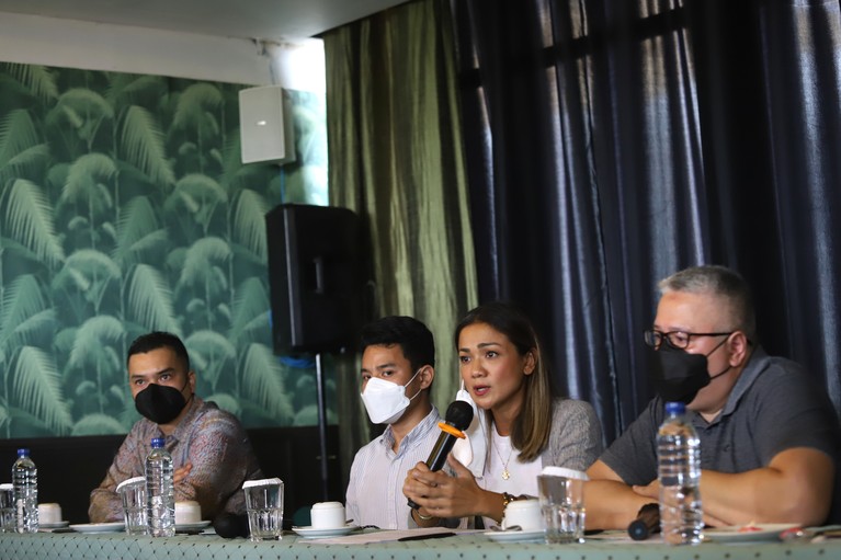 Nirina Zubir jumpa pers soal mafia tanah.